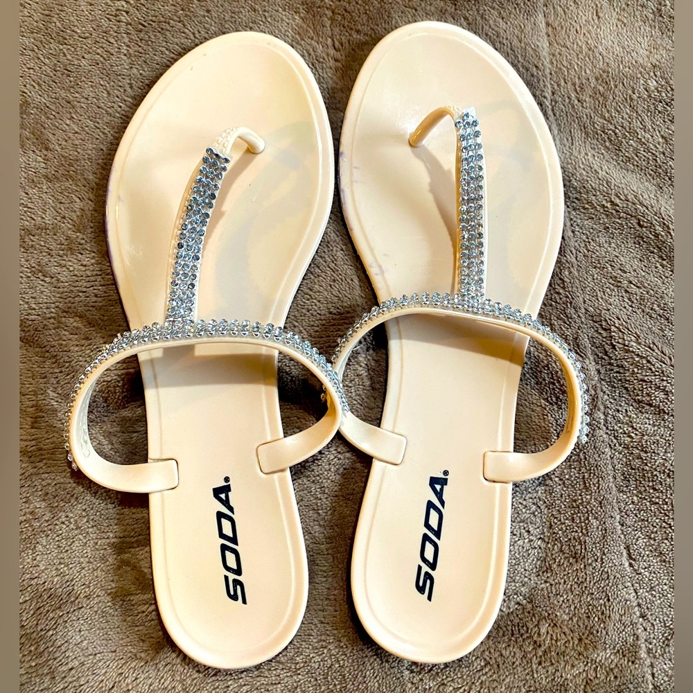 Women sandals size 7